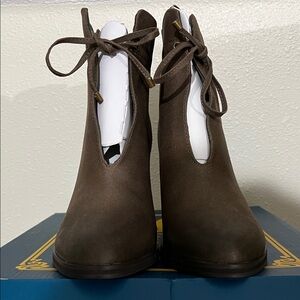 Chickflick…Sbicca Elegant Brown Ankle Boots